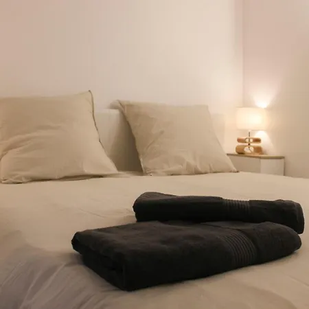 Cozy And Practical Cocoon At The Heart Of Apartment *