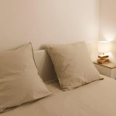 Apartment Cozy And Practical Cocoon At The Heart Of *